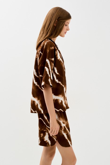 блузка с принтом от бренда снежная королева вид слева