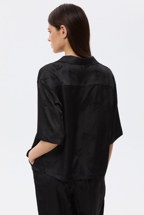 блузка с принтом по цене 3010 руб вид справа