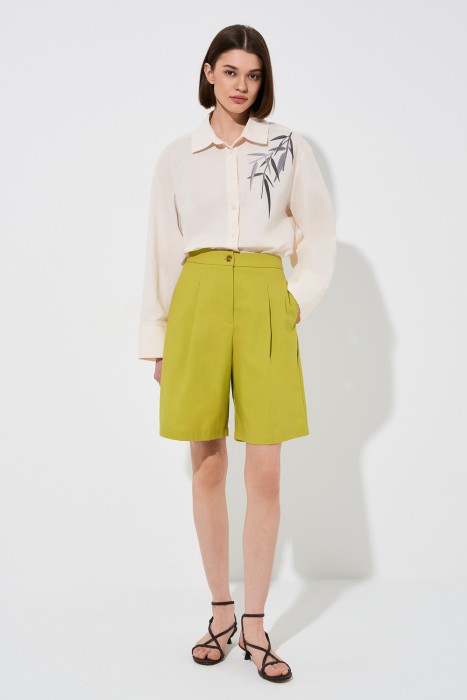 блузка с вышивкой от бренда снежная королева вид слева