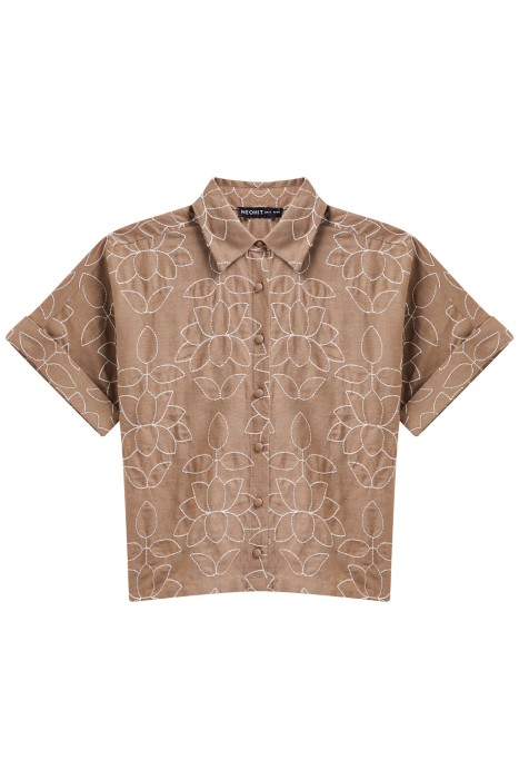 блузка с вышивкой из россии вид сбоку