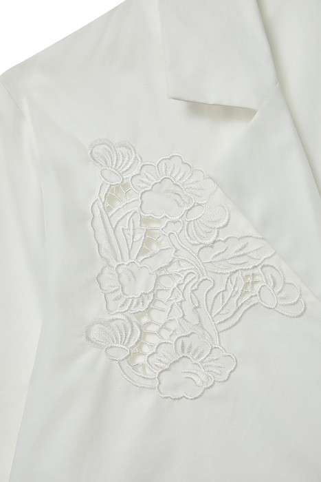 блузка с вышивкой из россии вид сбоку