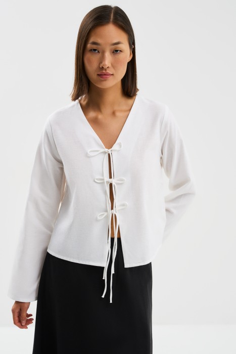 блузка с завязками от бренда снежная королева вид слева