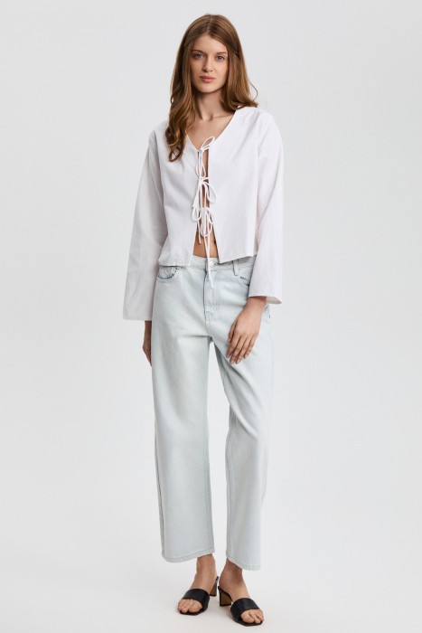 блузка с завязками от бренда снежная королева вид слева