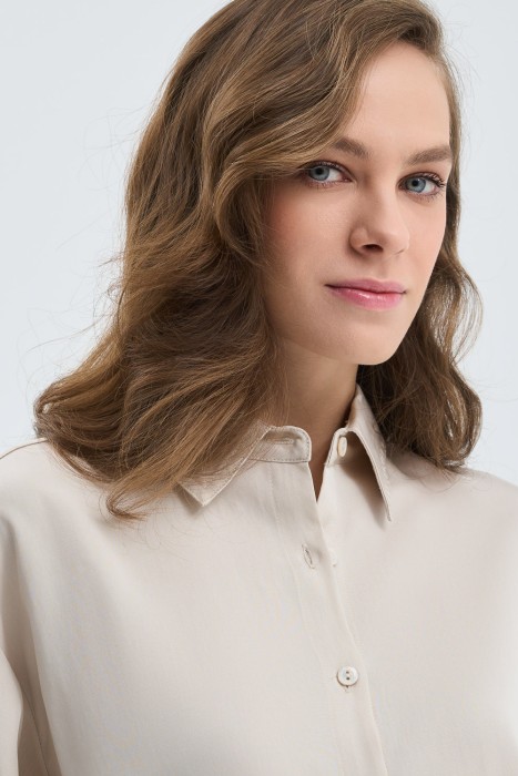 блузка по цене 1620 руб вид справа