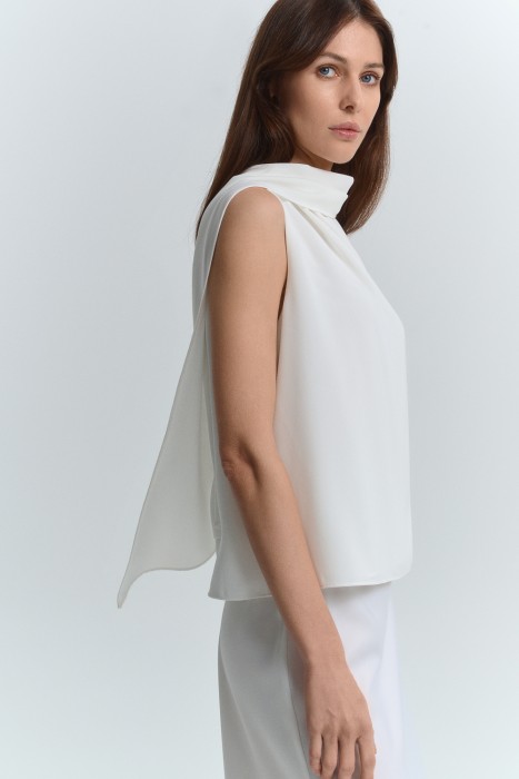 блузка  от бренда снежная королева вид слева