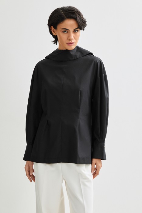 блузка от бренда снежная королева вид слева