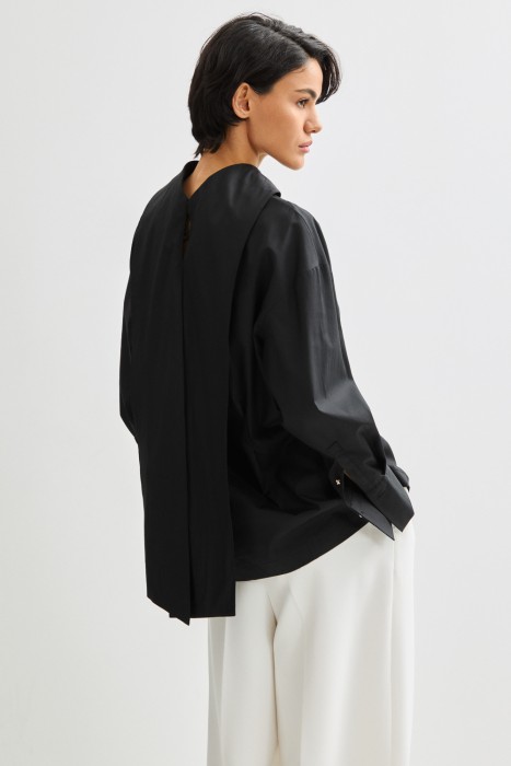 блузка по цене 2440 руб вид справа