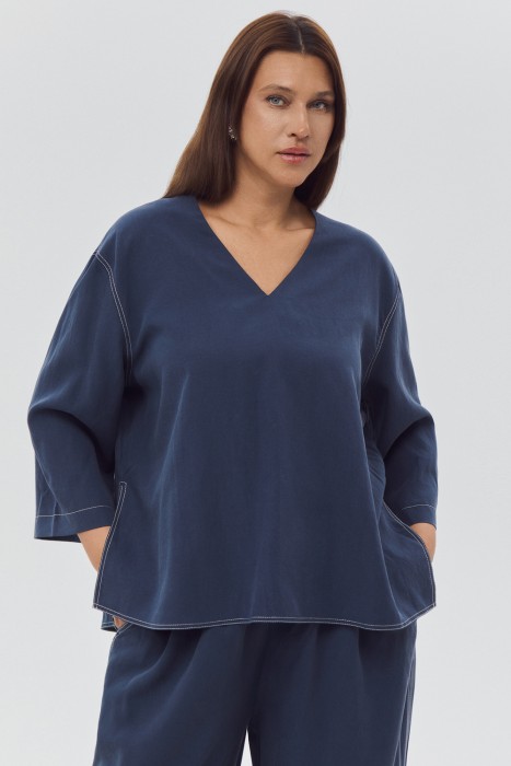 блузка от бренда снежная королева вид слева