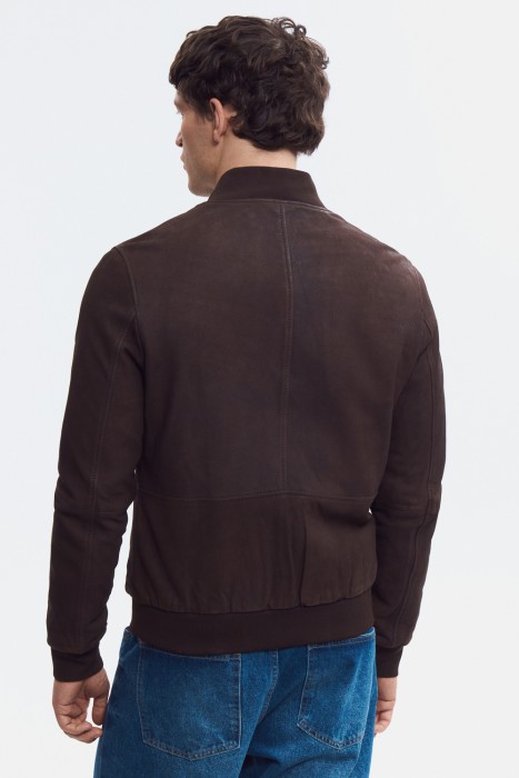 бомбер из натуральной кожи по цене 11410 руб вид справа