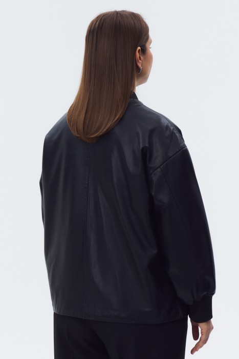 бомбер из натуральной кожи из россии вид сбоку