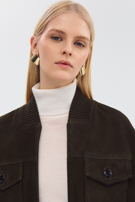 бомбер из натуральной кожи из россии вид сбоку