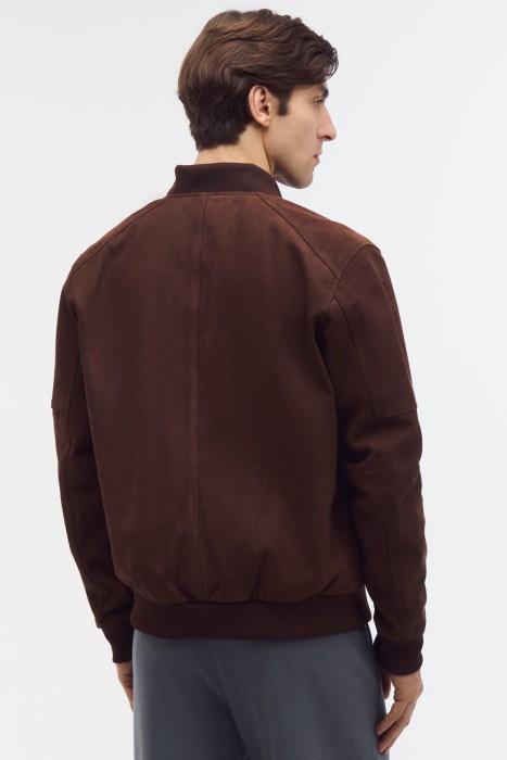 бомбер из натуральной кожи от бренда снежная королева вид слева