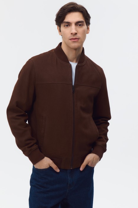 бомбер из натуральной кожи от бренда снежная королева вид слева