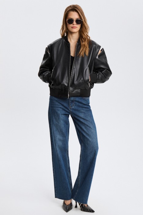 бомбер из натуральной кожи из россии вид сбоку