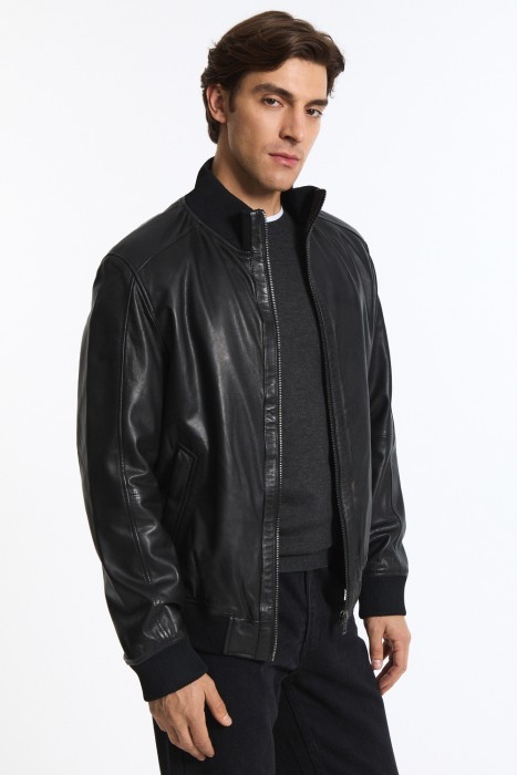 бомбер из натуральной кожи из россии вид сбоку