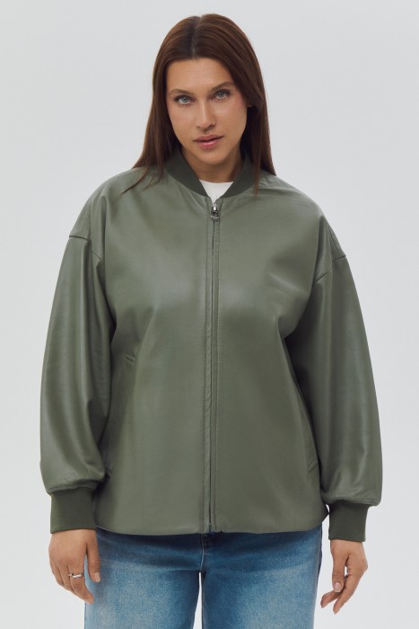 бомбер из натуральной кожи от бренда снежная королева вид слева