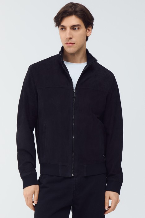 бомбер из натуральной замши от бренда снежная королева вид слева