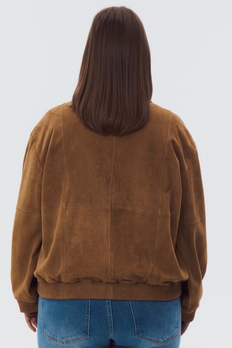 бомбер из натуральной замши из россии вид сбоку