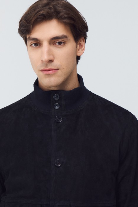 бомбер из натуральной замши из россии вид сбоку