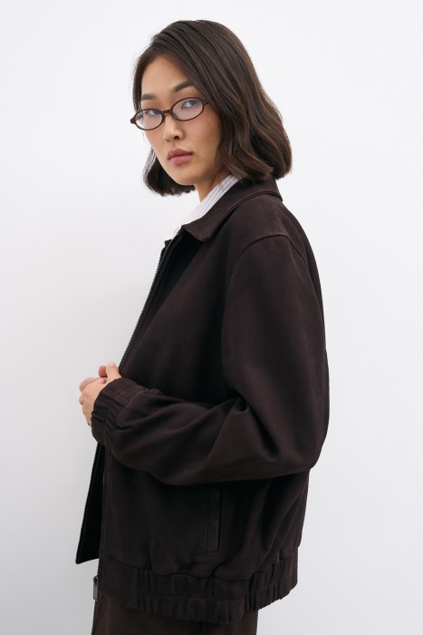 бомбер из натуральной замши от бренда снежная королева вид слева