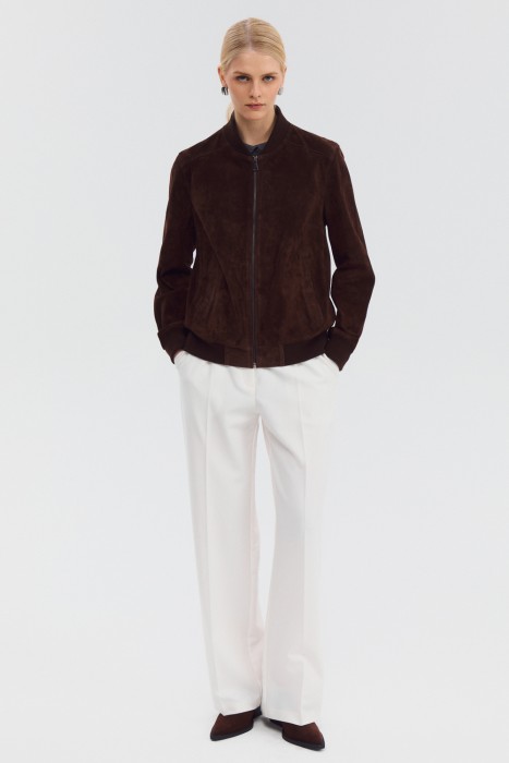 бомбер из натуральной замши от бренда снежная королева вид слева