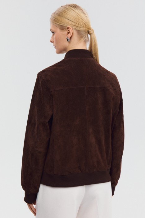 бомбер из натуральной замши по цене 17460 руб вид справа