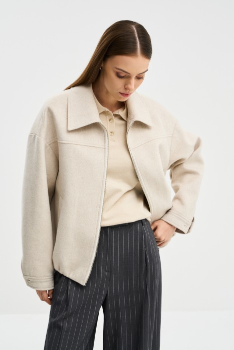 бомбер из пальтовой ткани по цене 10740 руб вид справа