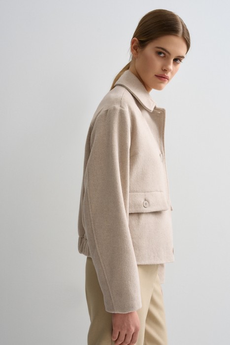 бомбер из пальтовой ткани от бренда снежная королева вид слева