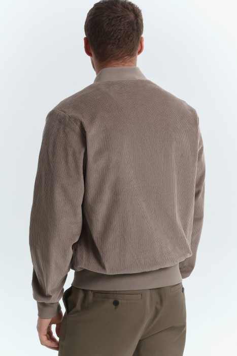 бомбер из вельвета из россии вид сбоку