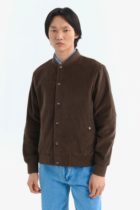 бомбер из вельвета от бренда снежная королева вид слева