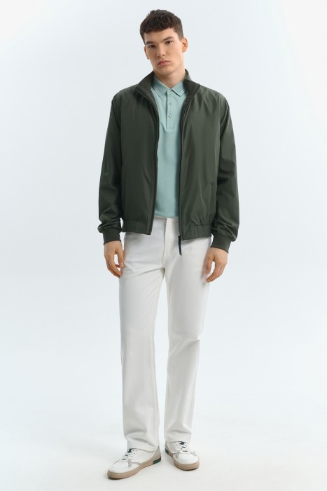 бомбер от бренда снежная королева вид слева