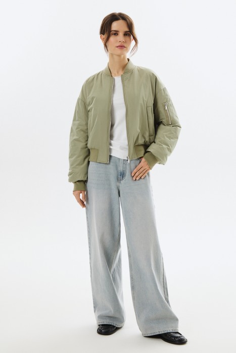 бомбер из россии вид сбоку