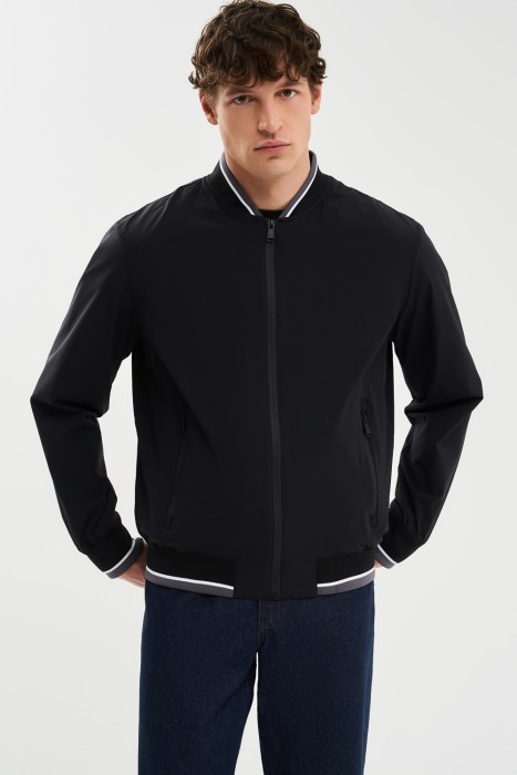 бомбер от бренда снежная королева вид слева