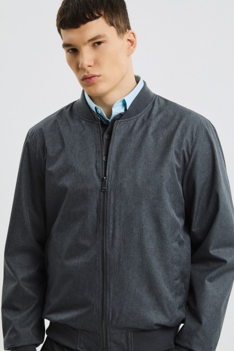 бомбер от бренда снежная королева вид слева