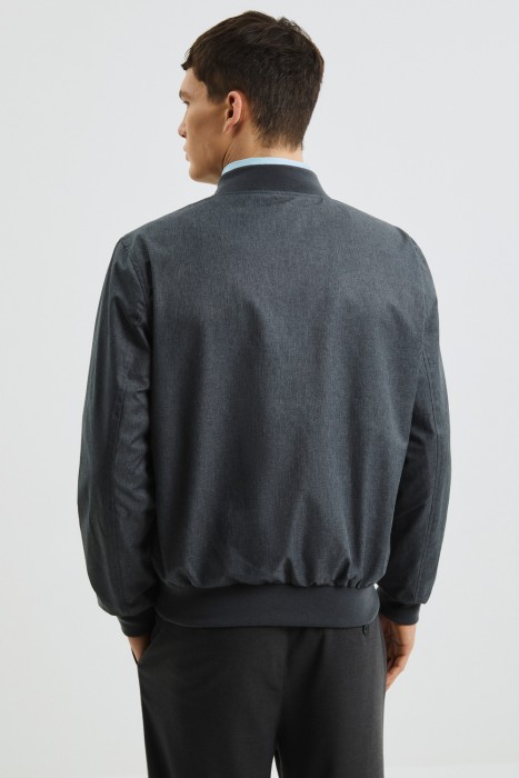 бомбер по цене 4440 руб вид справа