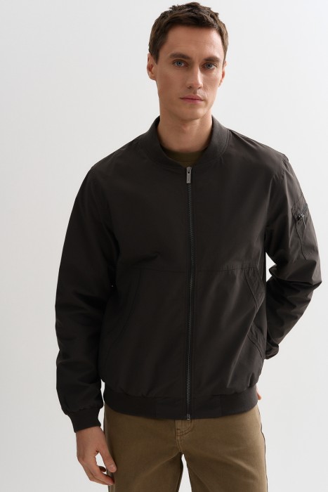 бомбер от бренда снежная королева вид слева