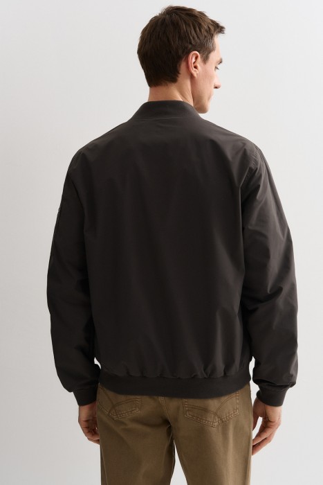 бомбер по цене 4830 руб вид справа