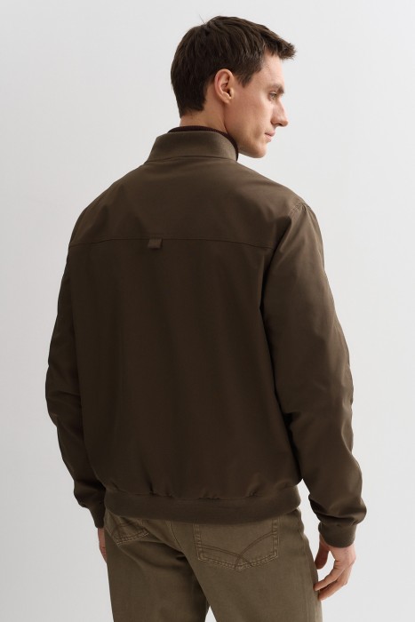 бомбер по цене 5360 руб вид справа