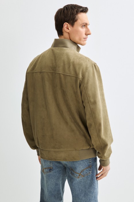 бомбер по цене 6900 руб вид справа