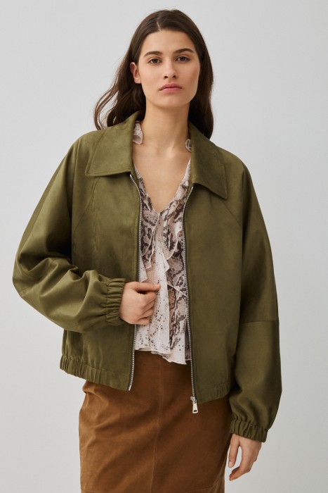 бомбер от бренда снежная королева вид слева