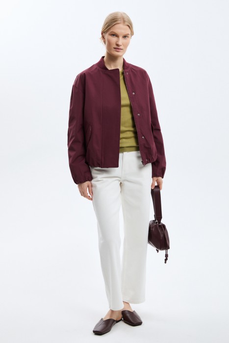 бомбер от бренда снежная королева вид слева