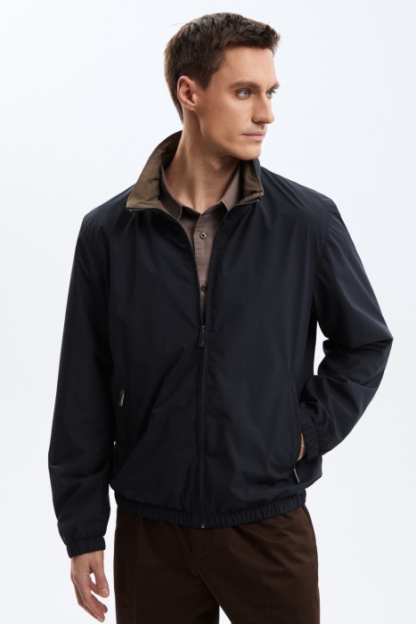 бомбер от бренда снежная королева вид слева