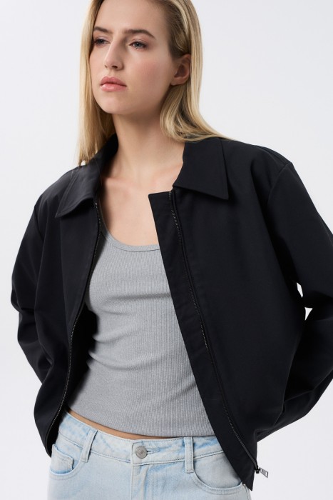 бомбер от бренда снежная королева вид слева