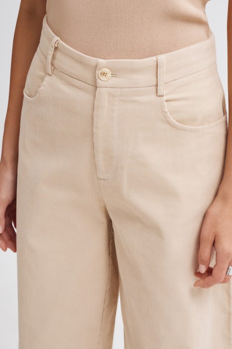 брюки бананы из россии вид сбоку