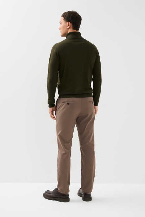 брюки из хлопка из россии вид сбоку