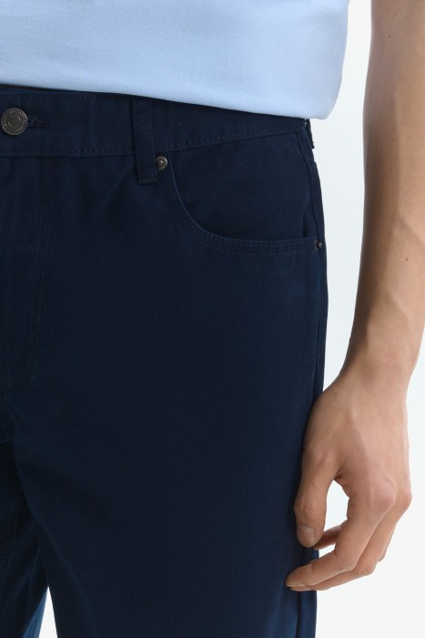 брюки из хлопка из россии вид сбоку