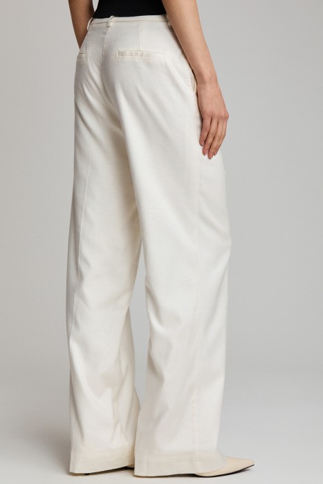 брюки из смесового льна по цене 5990 руб вид справа