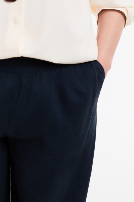 брюки из вискозы и льна по цене 2270 руб вид справа