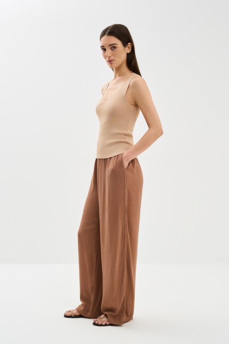 брюки из вискозы по цене 1620 руб вид справа