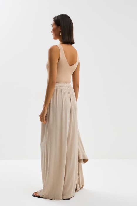 брюки из вискозы по цене 1580 руб вид справа